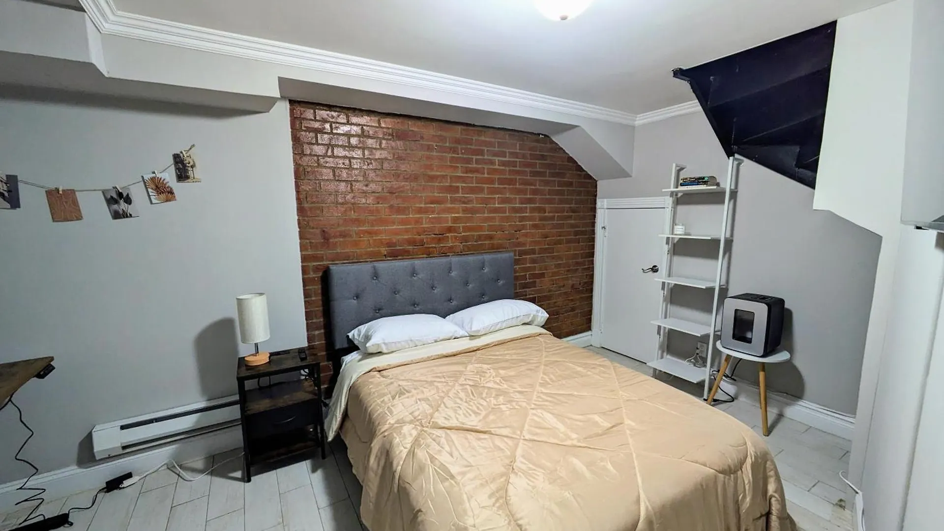 Lovely Room At 3 Bedroom Apt At The Heart Of East Village New York
