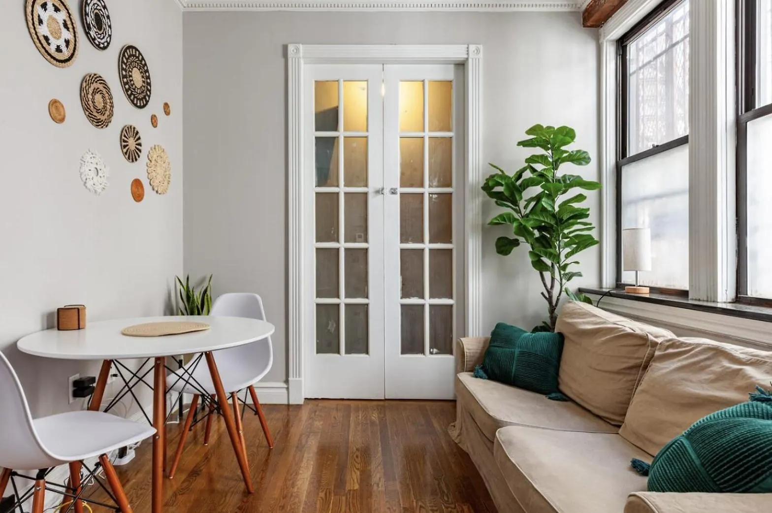 Lovely Room At 3 Bedroom Apt At The Heart Of East Village New York 0*,